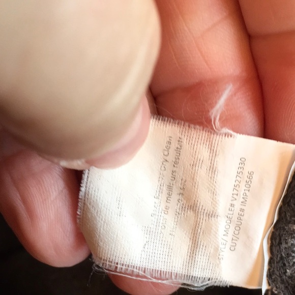 Vince 2 Tone Gray Sweater - Picture 5 of 5